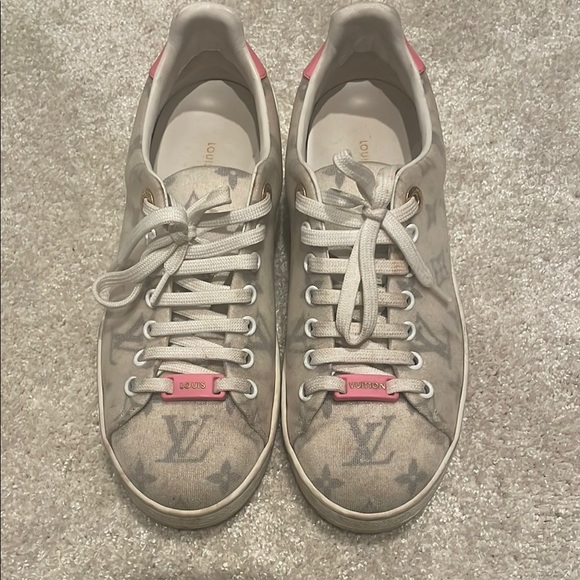 Louis Vuitton Women's Sneakers - Gray and Pink - Picture 1 of 8